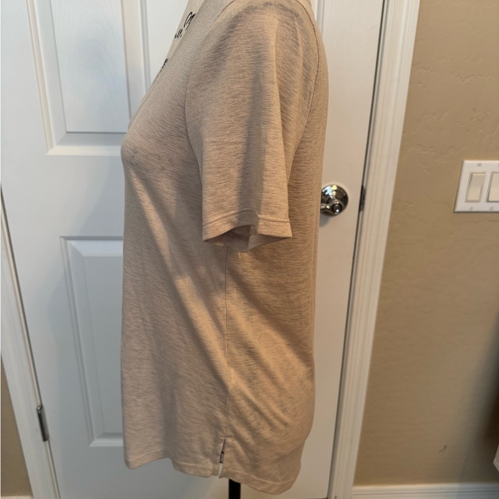 Athleta Women’s Breezy Scoop V-Neck Short Sleeve Tee Size Medium EUC - Picture 4 of 8